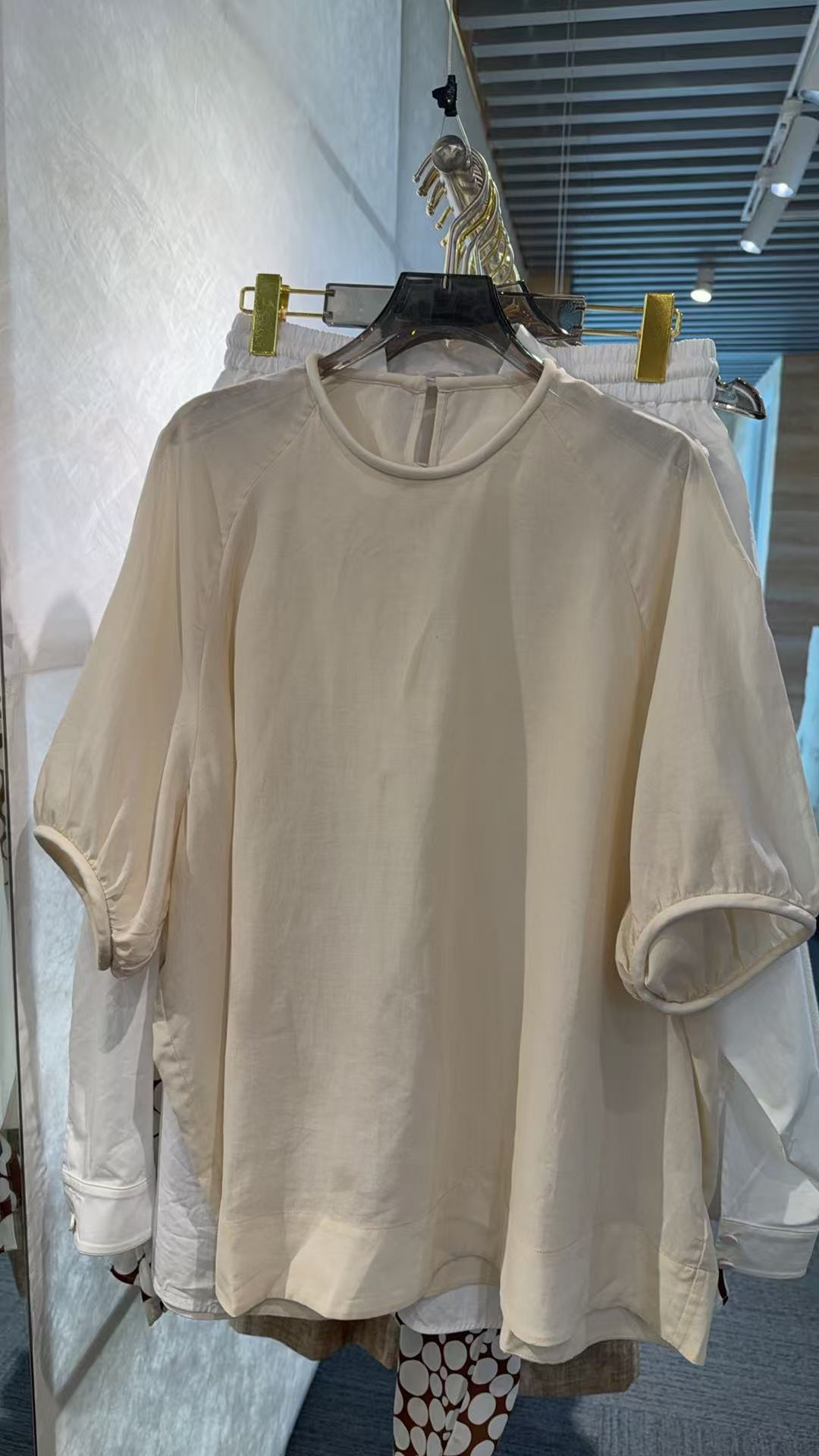 short sleeve shirt